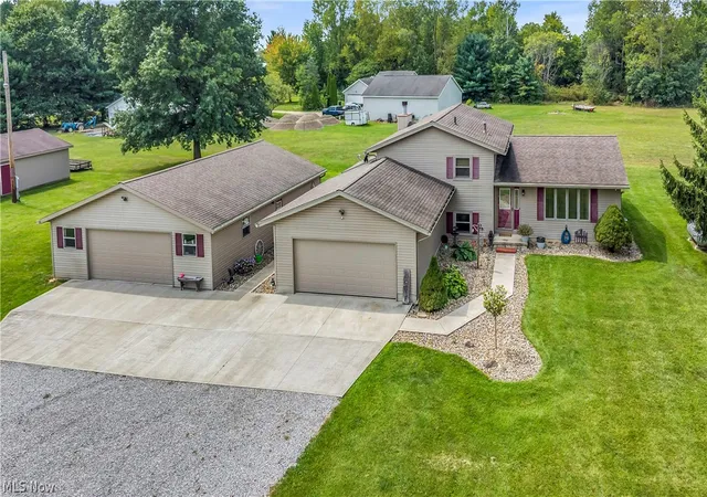 Photo 3 of Single family home for sale at 21930 Foster Rd, Wellington, OH 44090 | MLS# 5239901 | Listing updated on 2026-08-27