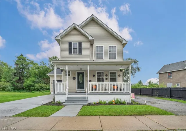 Photo 2 of Sale Pending at 7712 Spafford Rd, Cleveland, OH 44105 | MLS# 5239581 | Listing updated on 2026-09-01