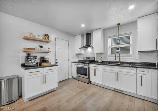 Photo 4 of Sale Pending at 7712 Spafford Rd, Cleveland, OH 44105 | MLS# 5239581 | Listing updated on 2026-09-01