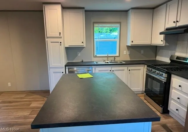 Photo 4 of Single family home for sale at 1 Silver Pond Dr, Apple Creek, OH 44606 | MLS# 5240253 | Listing updated on 2026-08-27