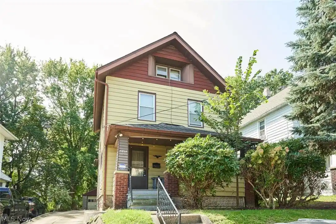 Photo 1 of Single family home for sale at 446 E Voris St, Akron, OH 44311 | MLS# 5238323 | Listing updated on 2026-10-29