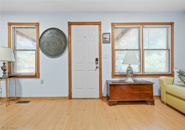 Photo 4 of Single family home for sale at 21073 Morris Dr, Strongsville, OH 44149 | MLS# 5238625 | Listing updated on 2026-08-27