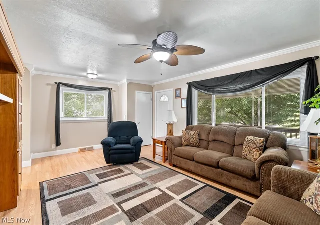 Photo 3 of Sale Pending at 543 Edith Ave, Akron, OH 44312 | MLS# 5240061 | Listing updated on 2026-08-30