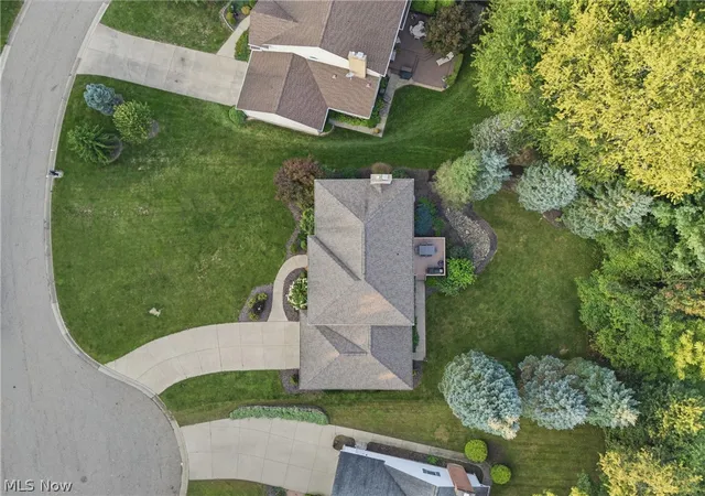 Photo 3 of Single family home for sale at 6224 Sandy Ridge Cir Nw, North Canton, OH 44720 | MLS# 5238369 | Listing updated on 2026-09-23