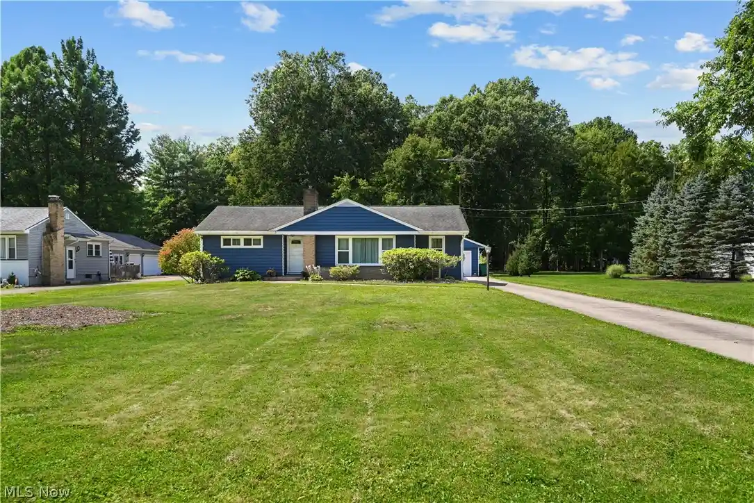 Photo 1 of Single family home for sale at 968 Brucewood Dr Se, Warren, OH 44484 | MLS# 5239785 | Listing updated on 2026-10-10