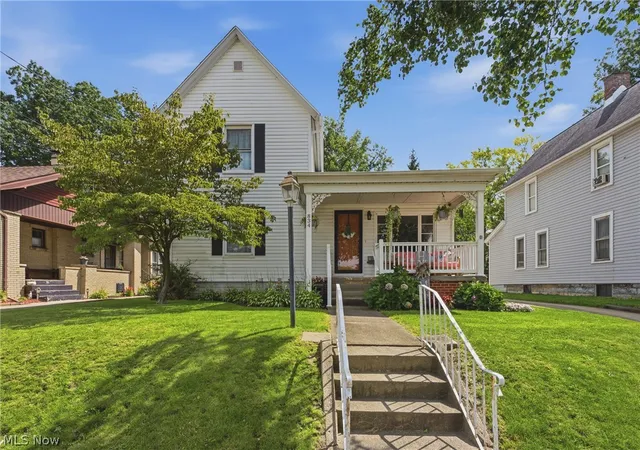Photo 1 of Sale Pending at 834 8th St Ne, Massillon, OH 44646 | MLS# 5240110 | Listing updated on 2026-08-29