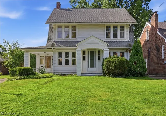 Single family home for sale at 513 Redondo Rd, Youngstown, OH 44504 | MLS# 5239654