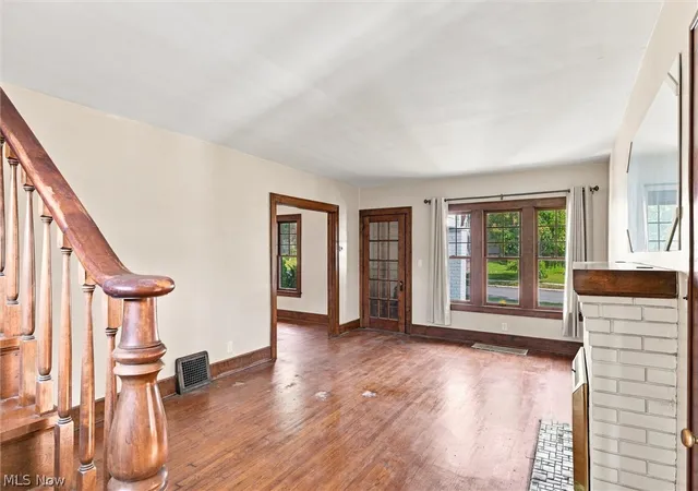 Photo 4 of Single family home for sale at 513 Redondo Rd, Youngstown, OH 44504 | MLS# 5239654 | Listing updated on 2026-08-28