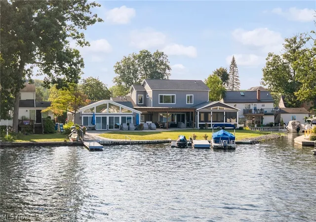 Photo 2 of Sale Pending at 211 Oak Grove Dr, Akron, OH 44319 | MLS# 5240339 | Listing updated on 2026-08-28
