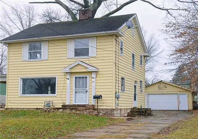 Single family home for sale at 39 Hilton Ave, Youngstown, OH 44507 | MLS# 5240411