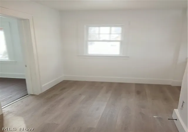 Photo 3 of Single family home for sale at 39 Hilton Ave, Youngstown, OH 44507 | MLS# 5240411 | Listing updated on 2026-09-18