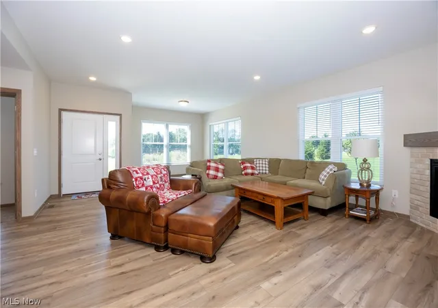 Photo 3 of Condo for sale at 1813 Blackberry Ln, Orrville, OH 44667 | MLS# 5239959 | Listing updated on 2026-08-28