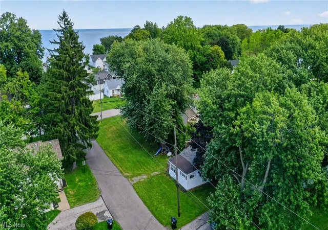 Photo 2 of Single family home for sale at 1411 Easton Ave, Madison, OH 44057 | MLS# 5240440 | Listing updated on 2026-09-01