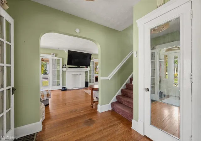 Photo 3 of Sale Pending at 901 Park Ave, Elyria, OH 44035 | MLS# 5240141 | Listing updated on 2026-09-01