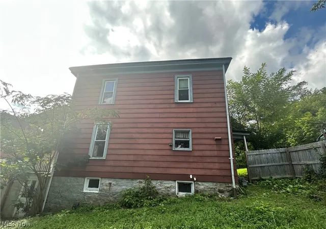 Photo 3 of Single family home for sale at 500 N 8Th St, Martins Ferry, OH 43935 | MLS# 5239986 | Listing updated on 2026-08-28