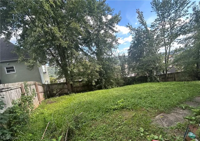 Photo 4 of Single family home for sale at 500 N 8Th St, Martins Ferry, OH 43935 | MLS# 5239986 | Listing updated on 2026-08-28