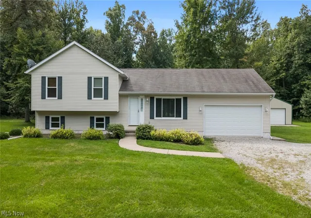Photo 1 of Single family home for sale at 4033 Court Rd, Wakeman, OH 44889 | MLS# 5240318 | Listing updated on 2026-08-28