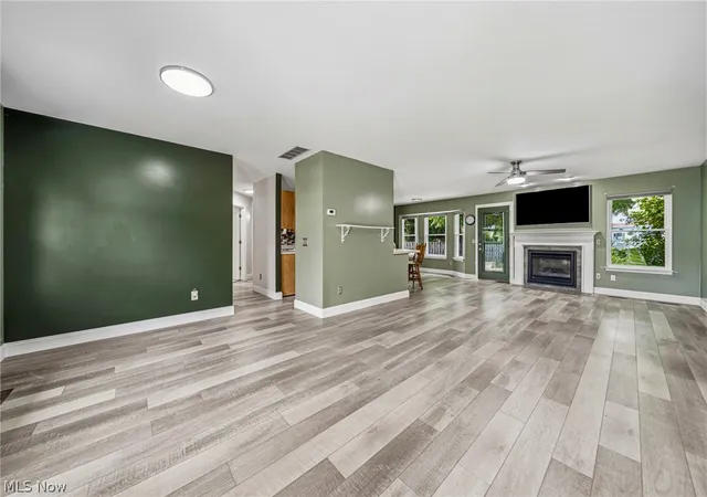 Photo 2 of Single family home for sale at 1294 Bannerstone Dr, Painesville Twp, OH 44077 | MLS# 5240235 | Listing updated on 2026-10-05