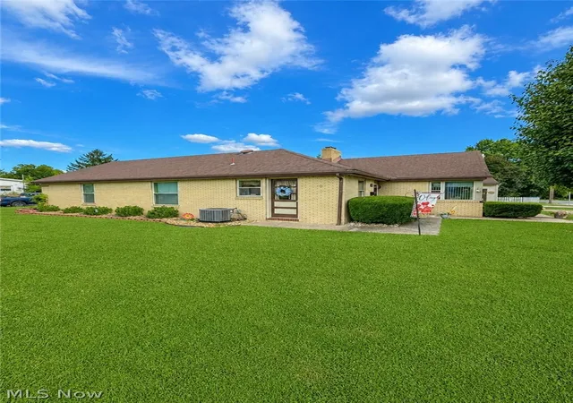 Photo 2 of Sale Pending at 420 Wedgewood St, East Liverpool, OH 43920 | MLS# 5240461 | Listing updated on 2026-09-01