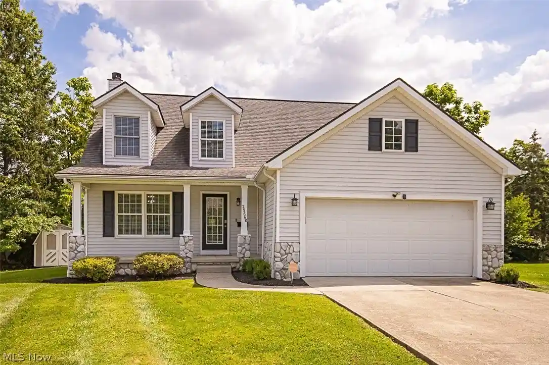 Single family home for sale at 25660 Edgecliff Dr, Euclid, OH 44132 | MLS# 5228871