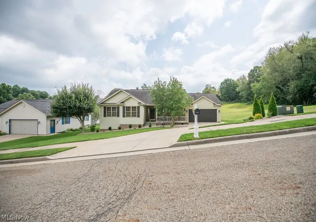 Photo 2 of Sale Pending at 1751 Sandlewood Dr Se, New Philadelphia, OH 44663 | MLS# 5240151 | Listing updated on 2026-08-31