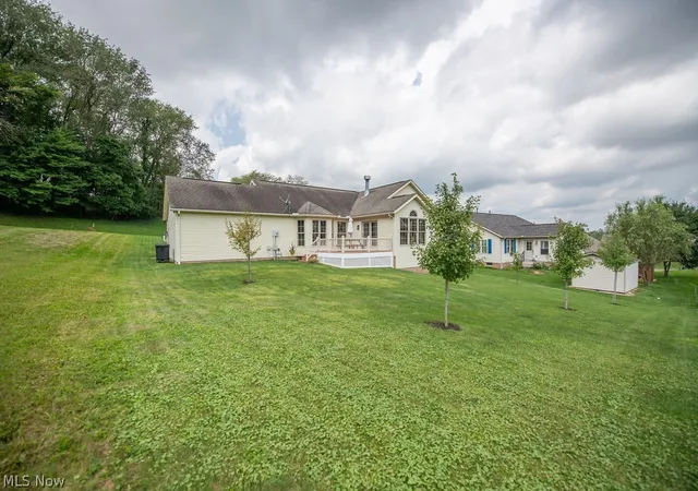 Photo 3 of Sale Pending at 1751 Sandlewood Dr Se, New Philadelphia, OH 44663 | MLS# 5240151 | Listing updated on 2026-08-31