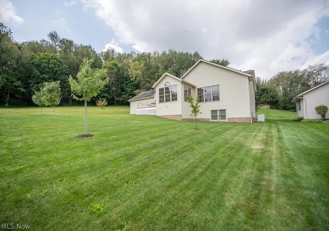 Photo 4 of Sale Pending at 1751 Sandlewood Dr Se, New Philadelphia, OH 44663 | MLS# 5240151 | Listing updated on 2026-08-31