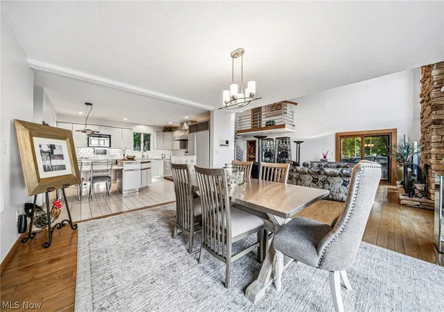 Photo 3 of Single family home for sale at 37725 Lake Shore Blvd, Eastlake, OH 44095 | MLS# 5240348 | Listing updated on 2026-08-28