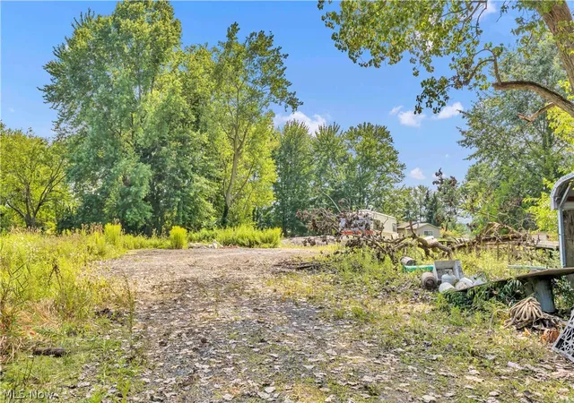 Photo 25 of Single family home for sale at 36913 Chestnut Ridge Rd, Lorain, OH 44035 | MLS# 5238595 | Listing updated on 2026-08-29