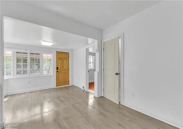 Photo 3 of Single family home for sale at 7426 Youngstown Pittsburg Rd, Poland, OH 44514 | MLS# 5240577 | Listing updated on 2026-09-28