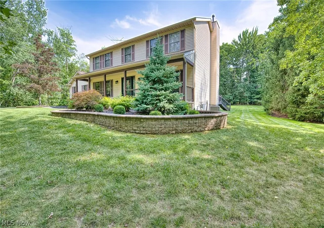 Photo 4 of Sale Pending at 7215 Mildon Dr, Painesville Twp, OH 44077 | MLS# 5240323 | Listing updated on 2026-10-05