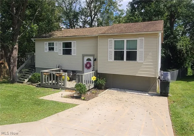 Photo 1 of Single family home for sale at 49 Colonel Phelps Dr, Parkersburg, WV 26104 | MLS# 5240604 | Listing updated on 2026-08-29