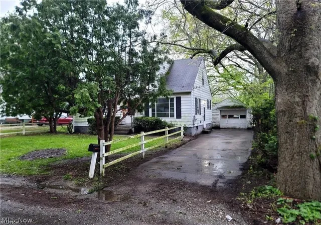 Photo 18 of Multi family home for sale at 1039 Anna Ave, Kent, OH 44240 | MLS# 5240625 | Listing updated on 2026-08-28