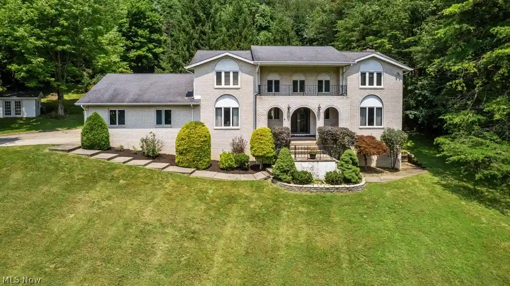 Photo 1 of Single family home for sale at 66 Laurelwood Pl, Weirton, WV 26062 | MLS# 5240182 | Listing updated on 2026-10-13