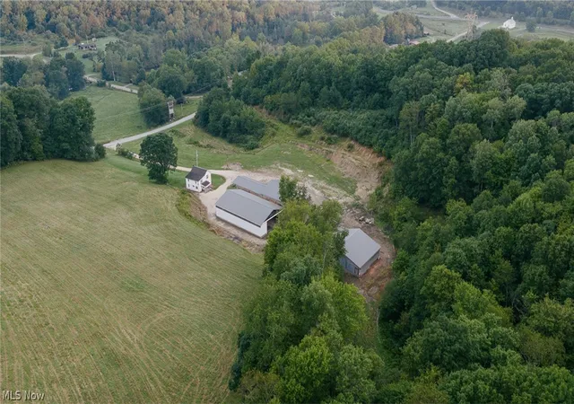 Photo 4 of House for sale at 3116 Nickel Rd Ne, Salineville, OH 43945 | MLS# 5240647 | Listing updated on 2026-08-28