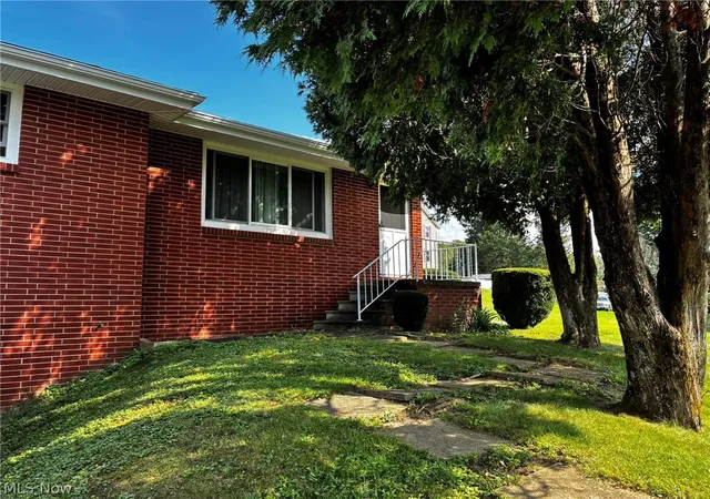 Photo 2 of Single family home for sale at 21 Sarah Blvd, Toronto, OH 43964 | MLS# 5240492 | Listing updated on 2026-09-01
