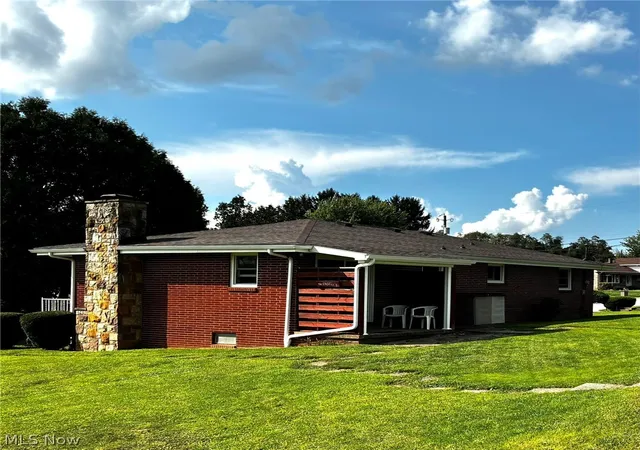 Photo 4 of Single family home for sale at 21 Sarah Blvd, Toronto, OH 43964 | MLS# 5240492 | Listing updated on 2026-09-01