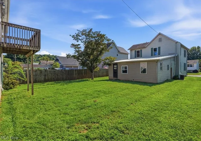 Photo 2 of Single family home for sale at 419 Poplar Avenue, Williamstown, WV 26187 | MLS# 5240534 | Listing updated on 2026-08-28