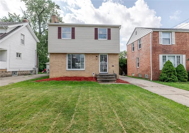 Photo 1 of Single family home for sale at 19806 Mountville Dr, Maple Heights, OH 44137 | MLS# 5239379 | Listing updated on 2026-09-01