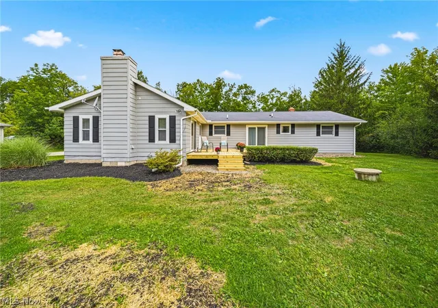 Photo 4 of Sale Pending at 9225 Willson Dr, Chagrin Falls, OH 44023 | MLS# 5239687 | Listing updated on 2026-08-31