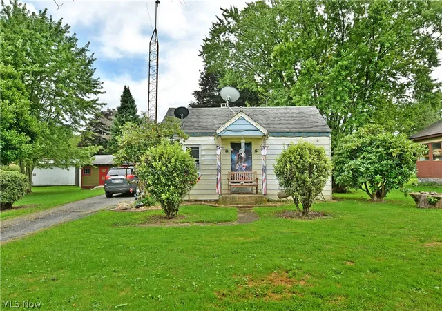 Photo 1 of Sale Pending at 8114 W Lincoln St Ne, Masury, OH 44438 | MLS# 5240553 | Listing updated on 2026-10-03