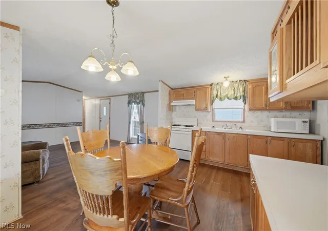Photo 4 of Single family home for sale at 83 Helen St, Barberton, OH 44203 | MLS# 5240613 | Listing updated on 2026-09-18