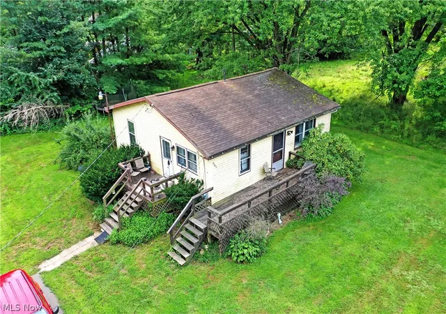 Photo 3 of Sale Pending at 905 Owsley St, Masury, OH 44438 | MLS# 5240681 | Listing updated on 2026-10-03