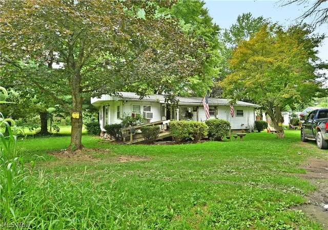 Photo 2 of Sale Pending at 919 Owsley St, Masury, OH 44438 | MLS# 5240685 | Listing updated on 2026-10-03