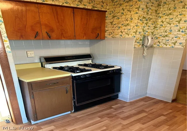Photo 3 of Single family home for sale at 6908 Orchard Blvd, Parma Heights, OH 44130 | MLS# 5240547 | Listing updated on 2026-08-28