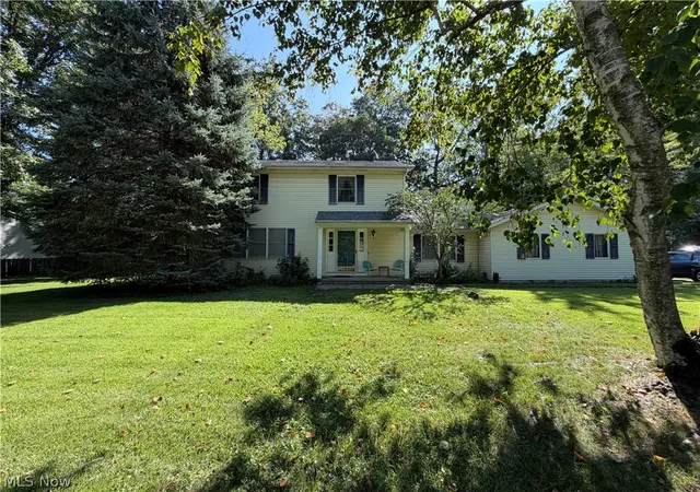 Photo 1 of Sale Pending at 195 Fredericksburg Dr, Avon Lake, OH 44012 | MLS# 5240660 | Listing updated on 2026-08-28