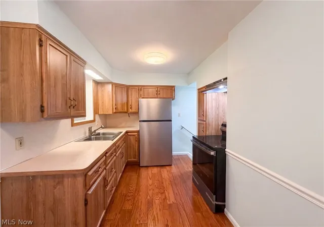 Photo 2 of Sale Pending at 6652 Oakwood Dr, Independence, OH 44131 | MLS# 5237608 | Listing updated on 2026-09-21