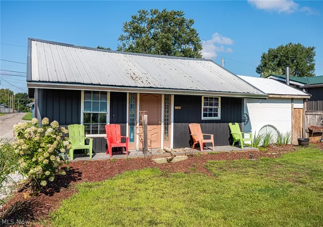 Photo 1 of Single family home for sale at 2585 S 7th St, Coshocton, OH 43812 | MLS# 5240039 | Listing updated on 2026-08-29
