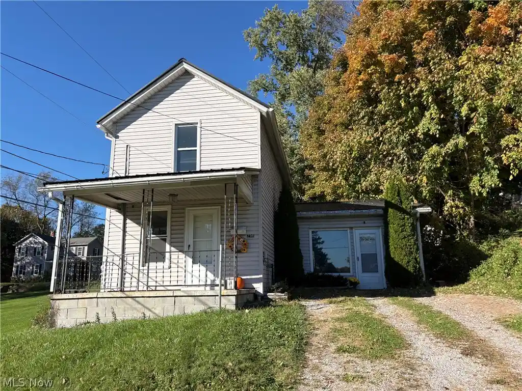 Single family home for sale at 298 E Grant St, East Palestine, OH 44413 | MLS# 5238091