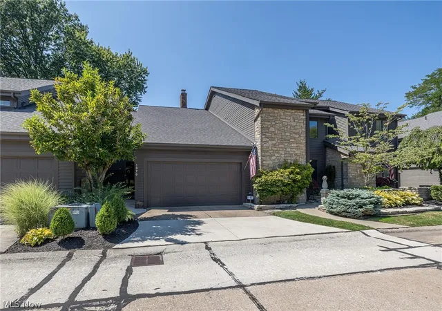 Photo 1 of Condo for sale at 1070 Stonewood Ct, Westlake, OH 44145 | MLS# 5240473 | Listing updated on 2026-10-03